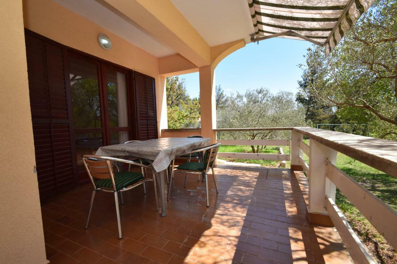 Apartments Ivan Starigrad Paklenica Exterior photo
